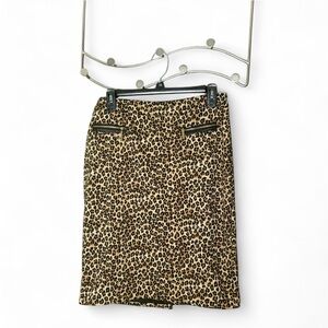 5/$25 Dana Buchman Leopard Print Pencil Skirt